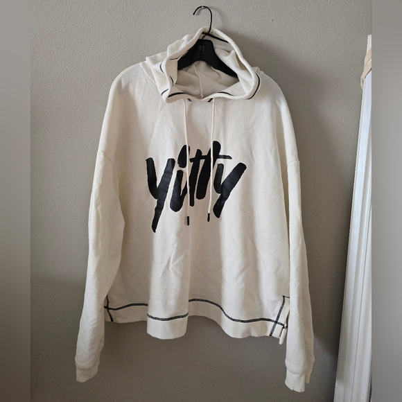 YITTY Black and White Oversized Hoodie Sweatshirt - Picture 1 of 3
